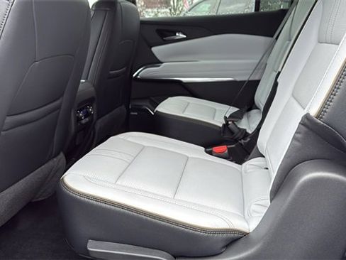New 2026 Chevrolet Traverse High Country image 23