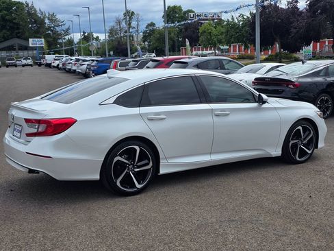 Used 2018 Honda Accord Sport image 27