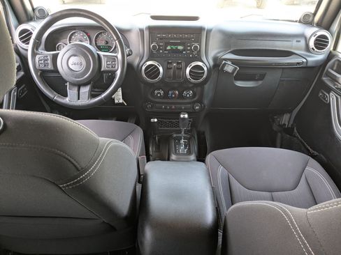 Used 2013 Jeep Wrangler Rubicon w/ PWR Convenience Group AWD/4WD image 28