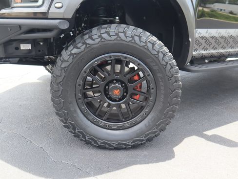 Used 2019 Ford F150 Raptor w/ Equipment Group 802A Luxury AWD/4WD image 8