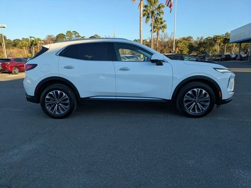 Certified 2025 Buick Envision Preferred image 3