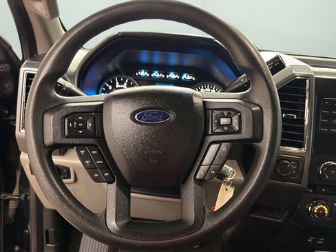 Used 2015 Ford F150 XLT AWD/4WD image 12
