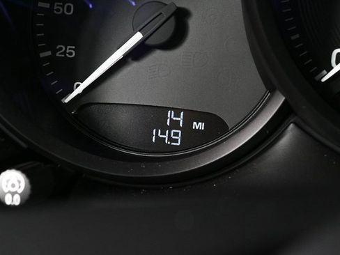 New 2026 Porsche Macan image 12