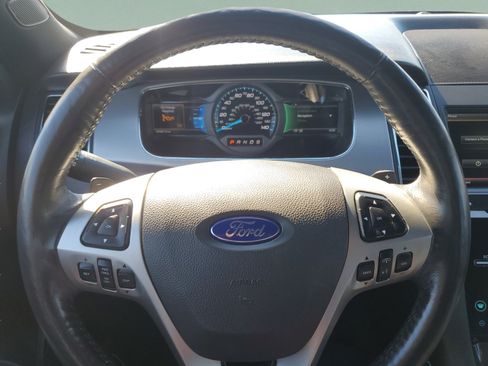 Used 2015 Ford Taurus SHO w/ Equipment Group 401A AWD/4WD image 21