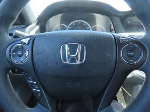 Used 2013 Honda Accord LX image 24