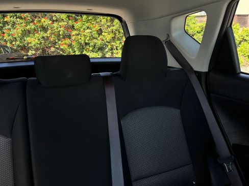 Used 2025 Kia Soul LX w/ LX Technology Package FWD image 37