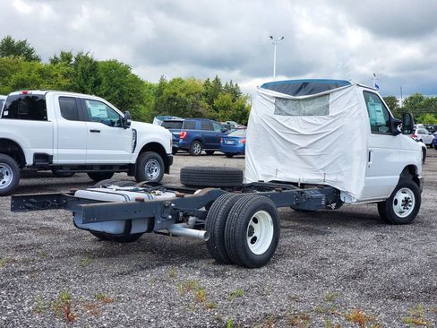 New 2024 Ford E-350 and Econoline 350 Super Duty w/ Ambulance Prep Package RWD image 7