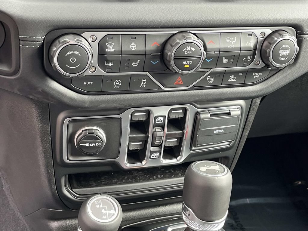 New 2026 Jeep Wrangler Unlimited Sahara AWD/4WD image 23