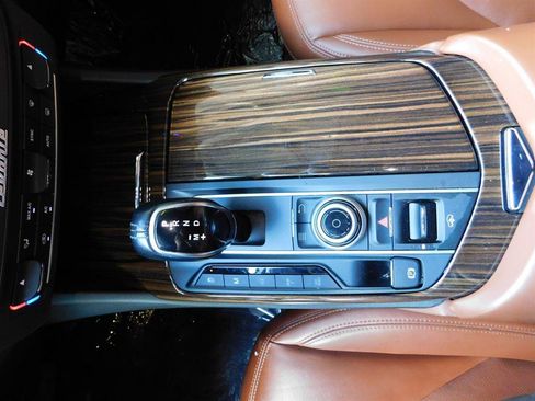 Used 2017 Maserati Levante w/ Luxury Package image 30