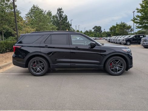 Certified 2025 Ford Explorer ST w/ Sun And Sound Package AWD/4WD image 3