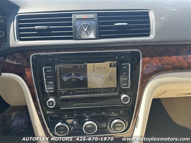 Used 2013 Volkswagen Passat TDI SEL Premium FWD image 24