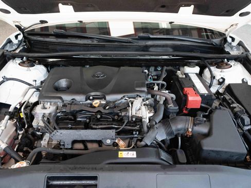 Used 2019 Toyota Camry XSE FWD image 30