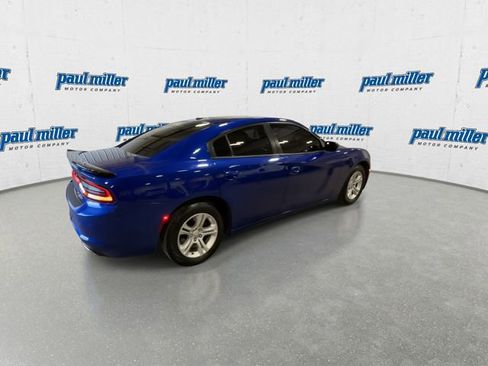 Used 2020 Dodge Charger SXT w/ Leather Interior Group image 11