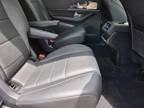 Used 2023 Mercedes-Benz GLS 450 4MATIC image 34