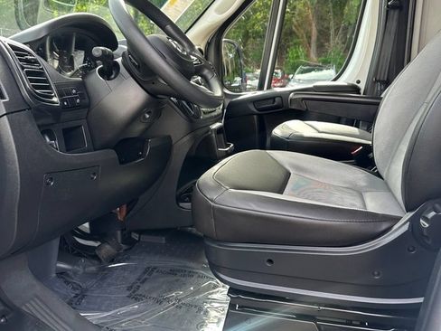 Used 2025 RAM ProMaster 3500 w/ Convenience Group FWD image 10