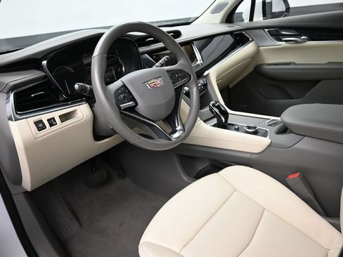 Certified 2024 Cadillac XT6 Premium Luxury w/ LPO, Floor Liner Package AWD/4WD image 10