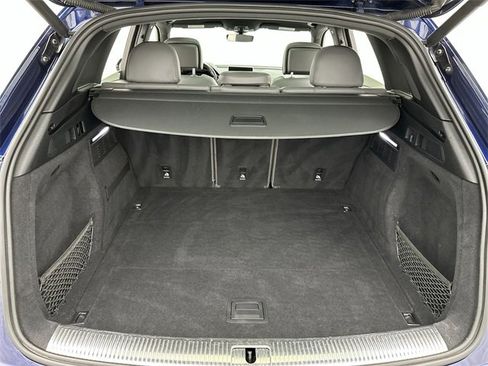 Used 2020 Audi SQ5 Premium Plus w/ Premium Plus Package image 24