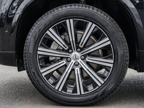 Used 2024 Volvo XC90 B6 Plus image 18
