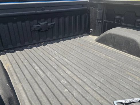 Used 2022 Chevrolet Silverado 1500 LT Trail Boss w/ LT Trail Boss Premium Package AWD/4WD image 5