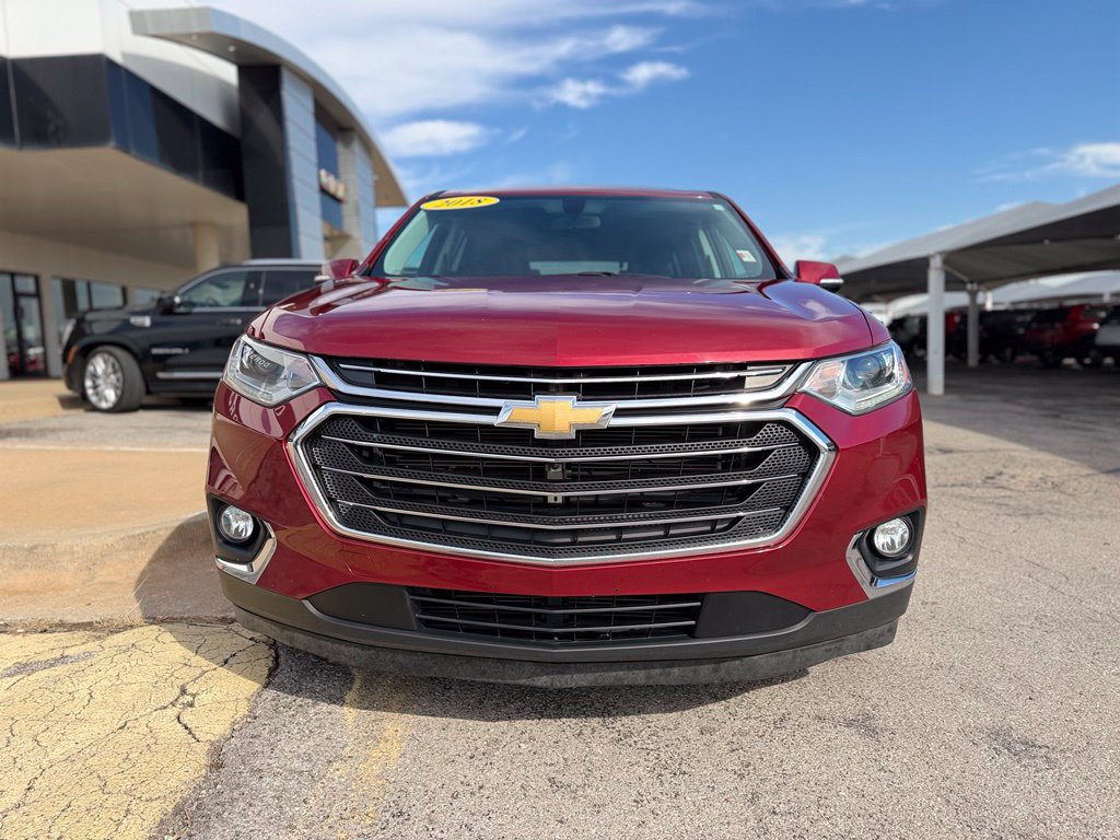 Used 2018 Chevrolet Traverse LT FWD image 2