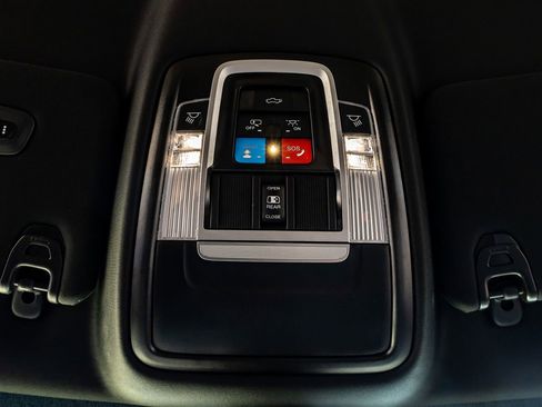 Used 2024 RAM 3500 Laramie w/ Night Edition image 29