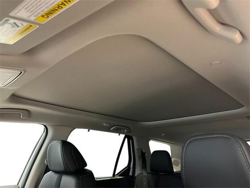 New 2025 Honda Pilot Touring image 24