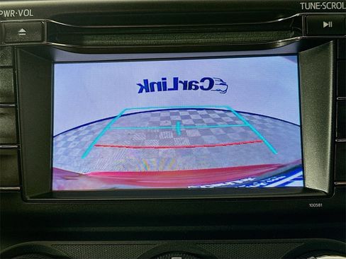 Used 2018 Toyota RAV4 LE image 15