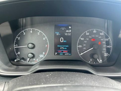 Used 2025 Toyota Corolla LE FWD image 16