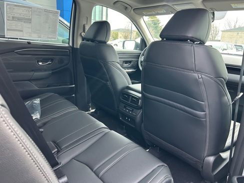 New 2026 Honda Pilot Touring image 23