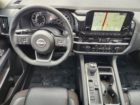 Used 2024 Nissan Pathfinder SL w/ Cargo Package image 28