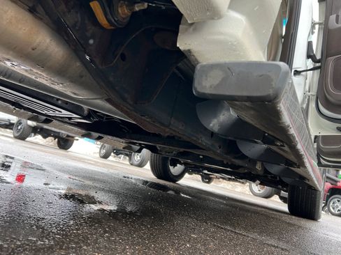 Used 2015 GMC Sierra 1500 SLT w/ SLT Crew Cab Value Package image 40