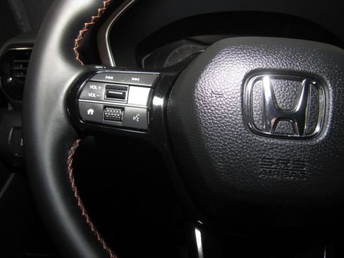 Certified 2025 Honda Pilot Sport image 5