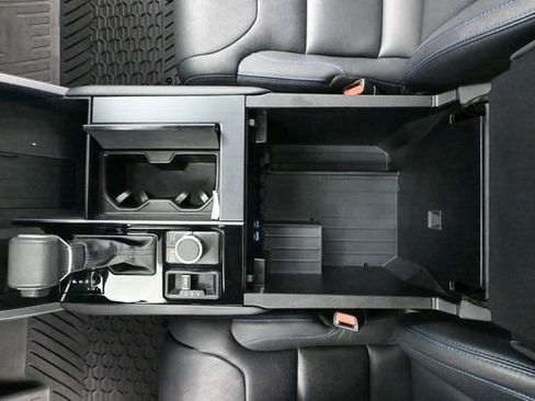 Used 2022 Toyota Tundra Platinum image 36