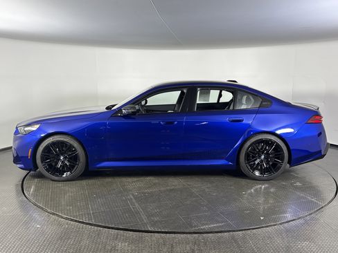 Certified 2025 BMW M5 w/ Carbon Package image 8