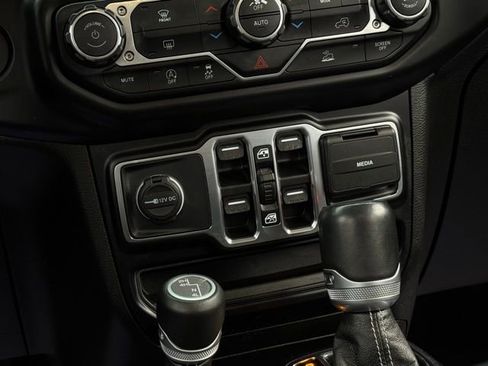 Used 2021 Jeep Gladiator Overland w/ Popular Equipment Package image 33