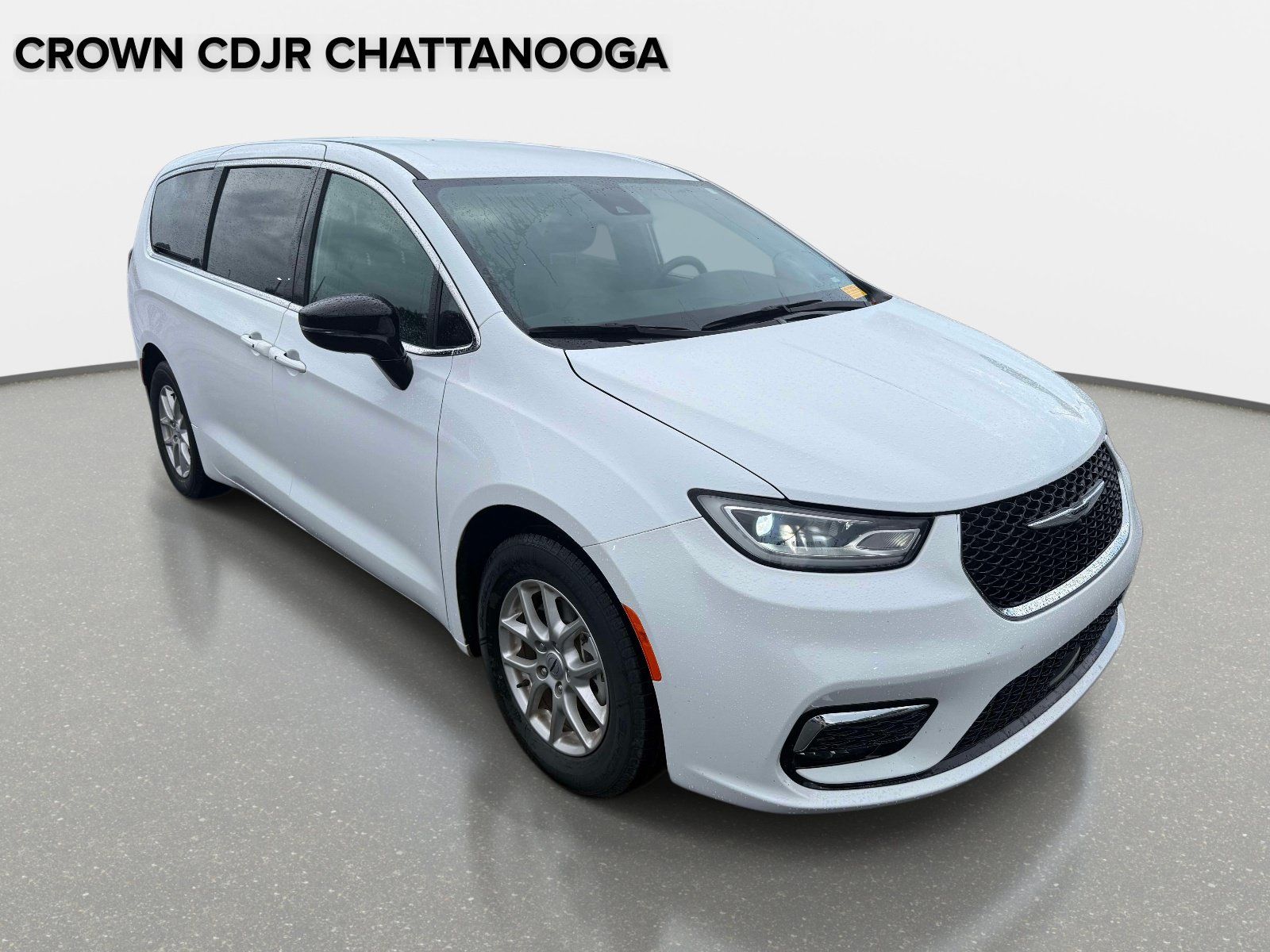 Used 2025 Chrysler Pacifica Select FWD image 7