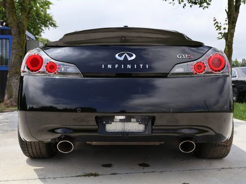 Used 2010 INFINITI G37 Sport w/ Navigation Pkg image 4