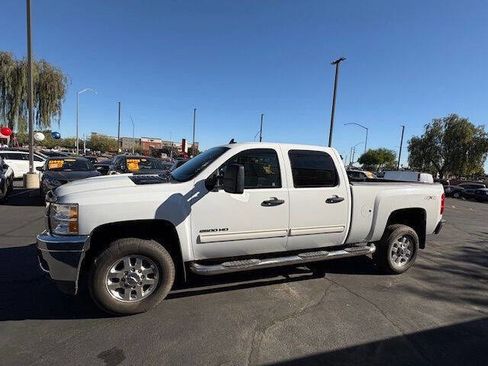 Used 2014 Chevrolet Silverado 2500 LT w/ Interior Plus Package image 6