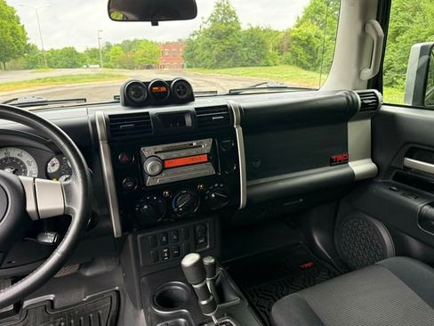 Used 2007 Toyota FJ Cruiser 4WD image 19