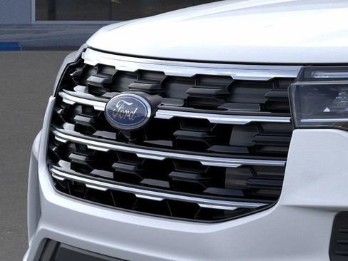 New 2025 Ford Explorer Active image 18
