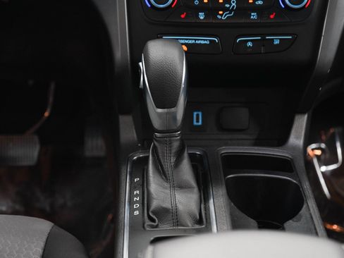 Used 2018 Ford Escape SE w/ Ford Safe & Smart Package AWD/4WD image 19
