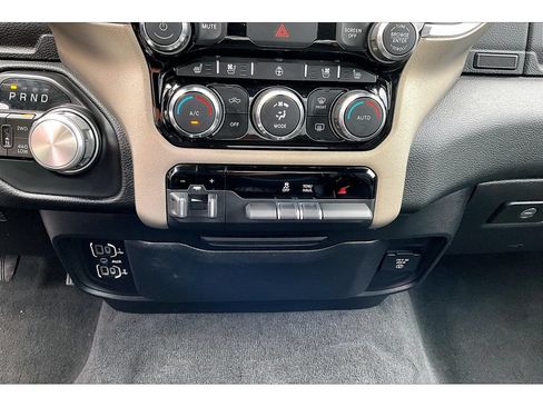 Used 2021 RAM 1500 Laramie AWD/4WD image 32