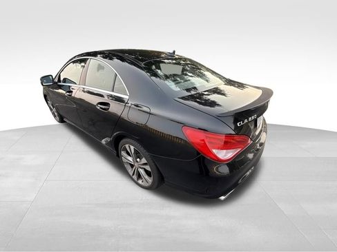 Used 2015 Mercedes-Benz CLA 250 image 5