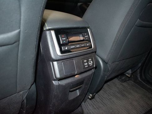 Used 2023 Subaru Ascent Onyx Edition Limited AWD/4WD image 24