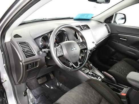 Used 2023 Mitsubishi Outlander Sport LE AWD/4WD image 36