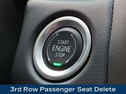 Used 2023 Chevrolet Tahoe 4WD w/ 1FL Safety Package image 17