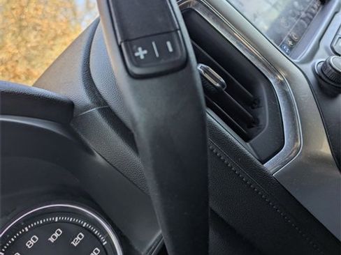 Used 2021 Chevrolet Silverado 1500 LT image 15