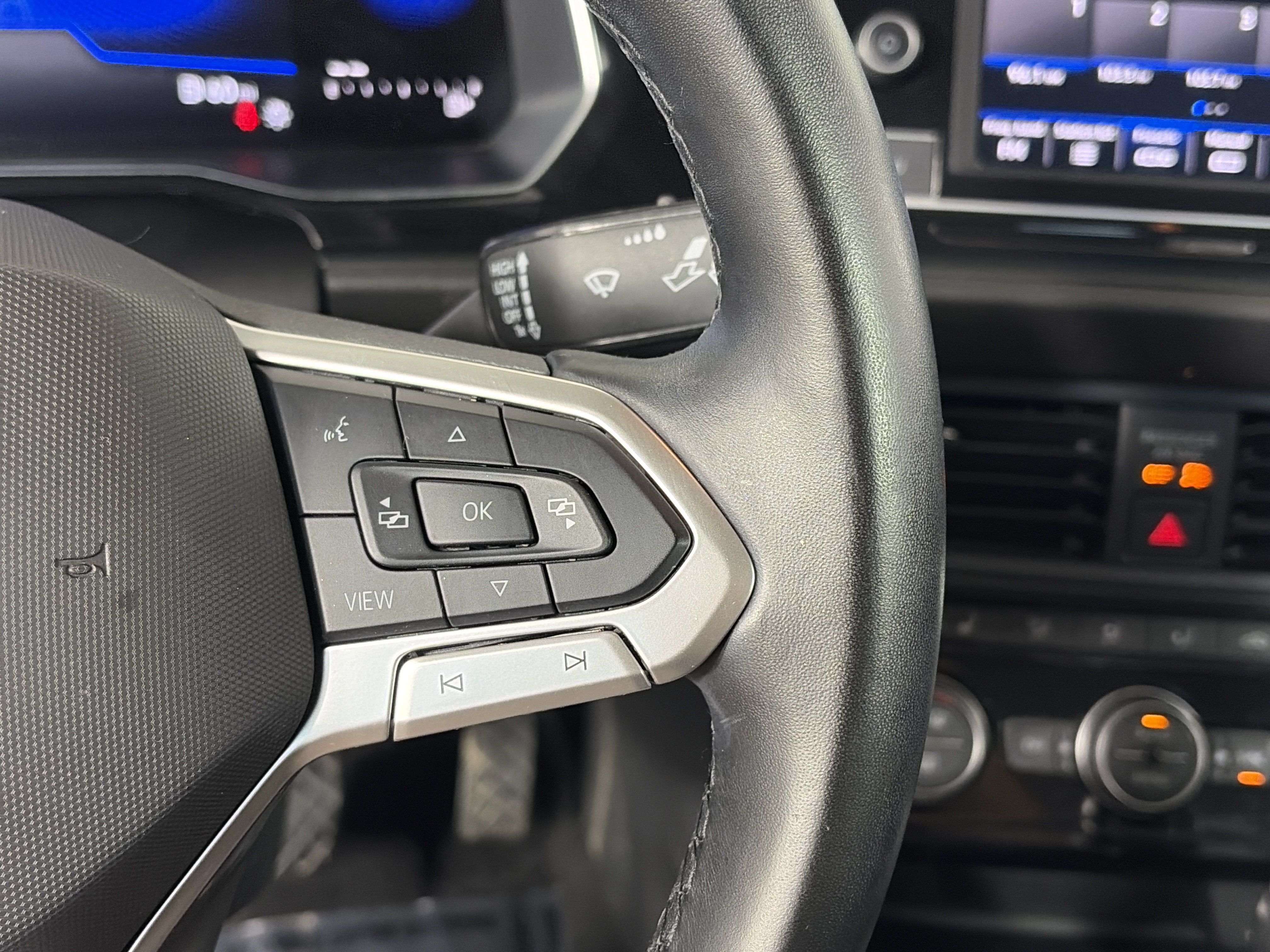 Used 2023 Volkswagen Jetta SE FWD image 28