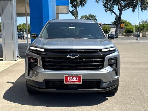 New 2026 Chevrolet Traverse LT w/ Midnight/Sport Edition FWD image 10