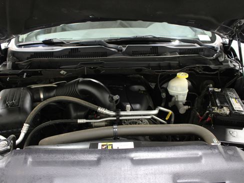 Used 2017 RAM 1500 Classic SLT image 35